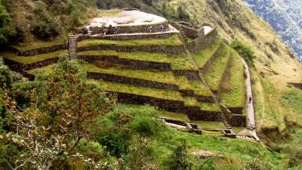 Guía Completa: ¿Se Puede Subir a la Montaña Huayna Picchu? 4 Trekking en Machu Picchu